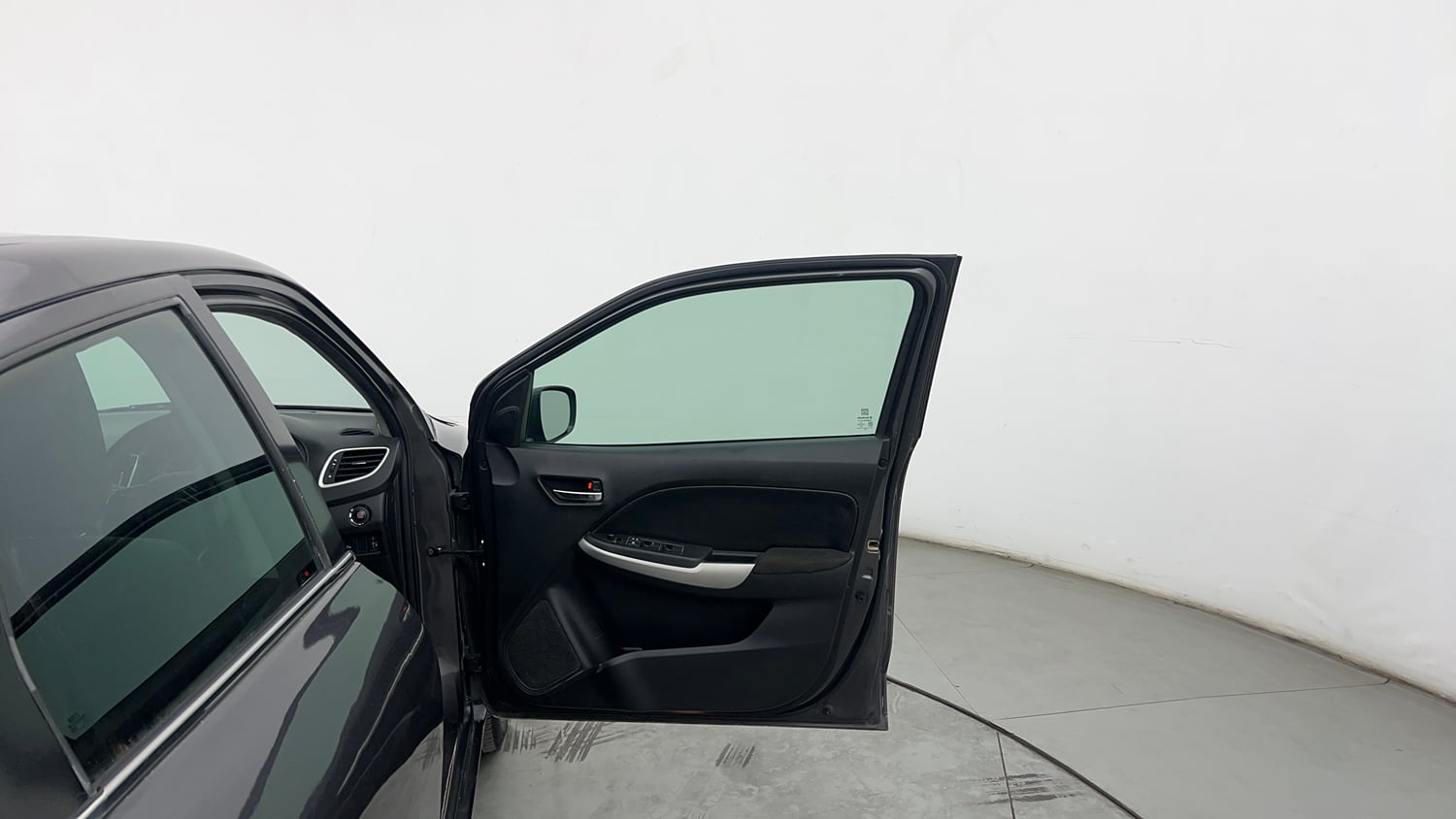 Used 2017 Maruti Suzuki Baleno Alpha 1.2 Petrol Manual interior RIGHT FRONT DOOR OPEN VIEW