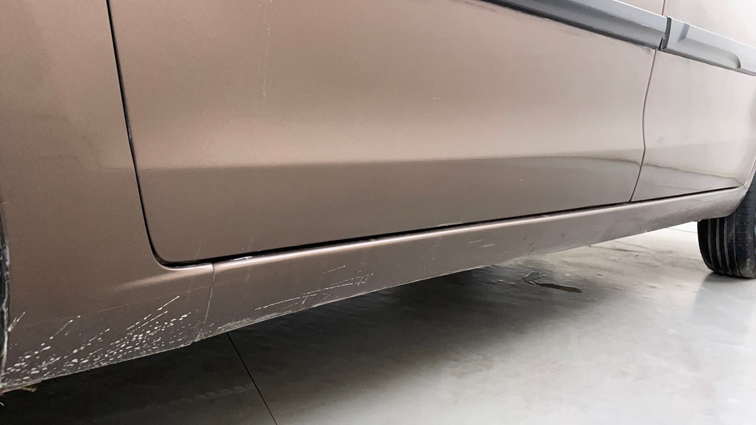 Used 2015 Maruti Suzuki Ertiga ZXi Petrol Manual dents MINOR DENT