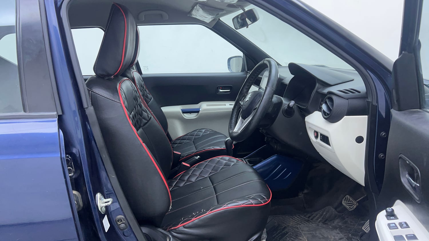 Used 2023 Maruti Suzuki Ignis Zeta 1.2 AMT Petrol Automatic interior RIGHT SIDE FRONT DOOR CABIN VIEW