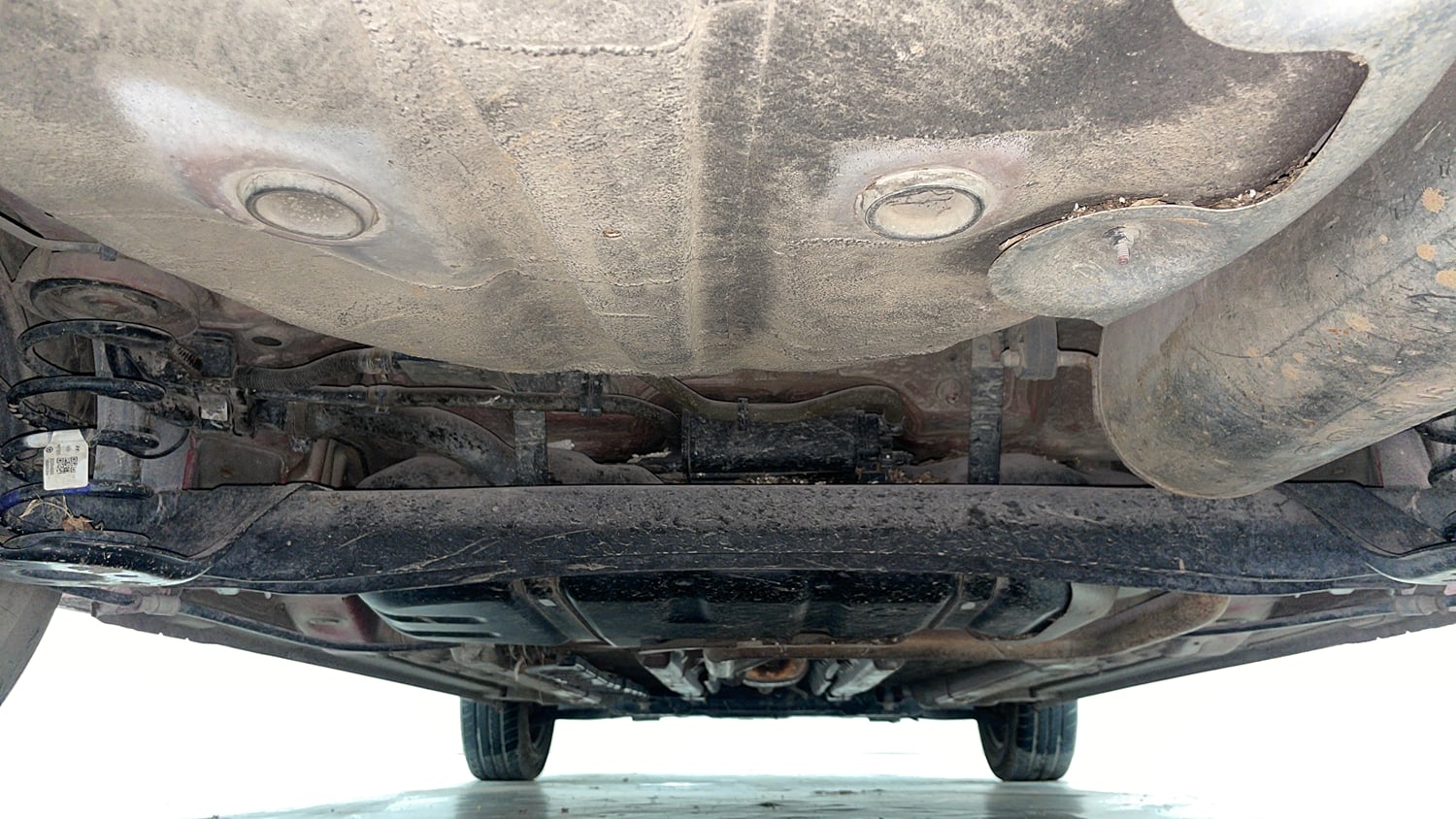 Used 2018 Hyundai Verna EX 1.4 VTVT Petrol Manual extra REAR UNDERBODY VIEW (TAKEN FROM REAR)