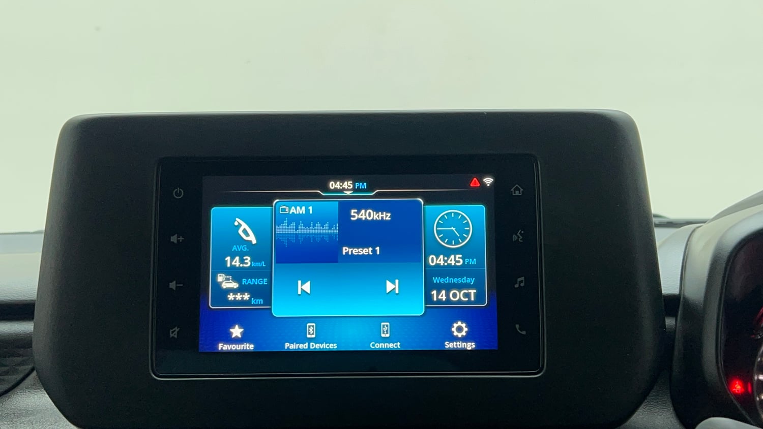 Used 2024 Maruti Suzuki Swift VXi (O) AMT Petrol Automatic top_features Touch screen infotainment system