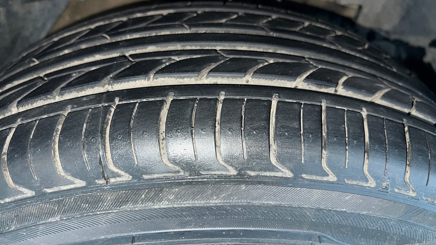 Used 2018 Tata Nexon XM Diesel Diesel Manual tyres RIGHT FRONT TYRE TREAD VIEW