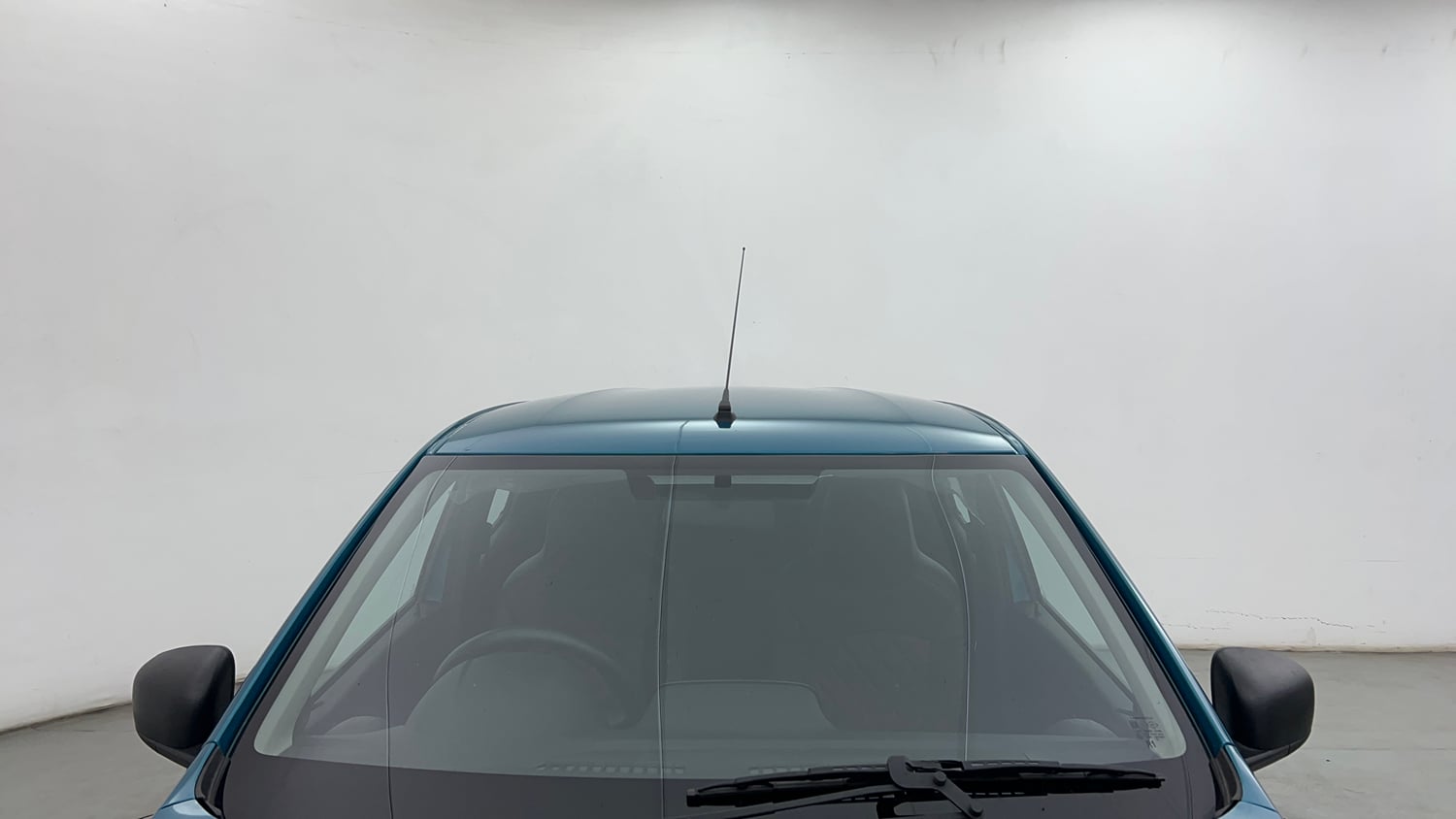 Used 2024 Renault Kwid RXL(O) 1.0L AMT Petrol Automatic exterior FRONT WINDSHIELD VIEW