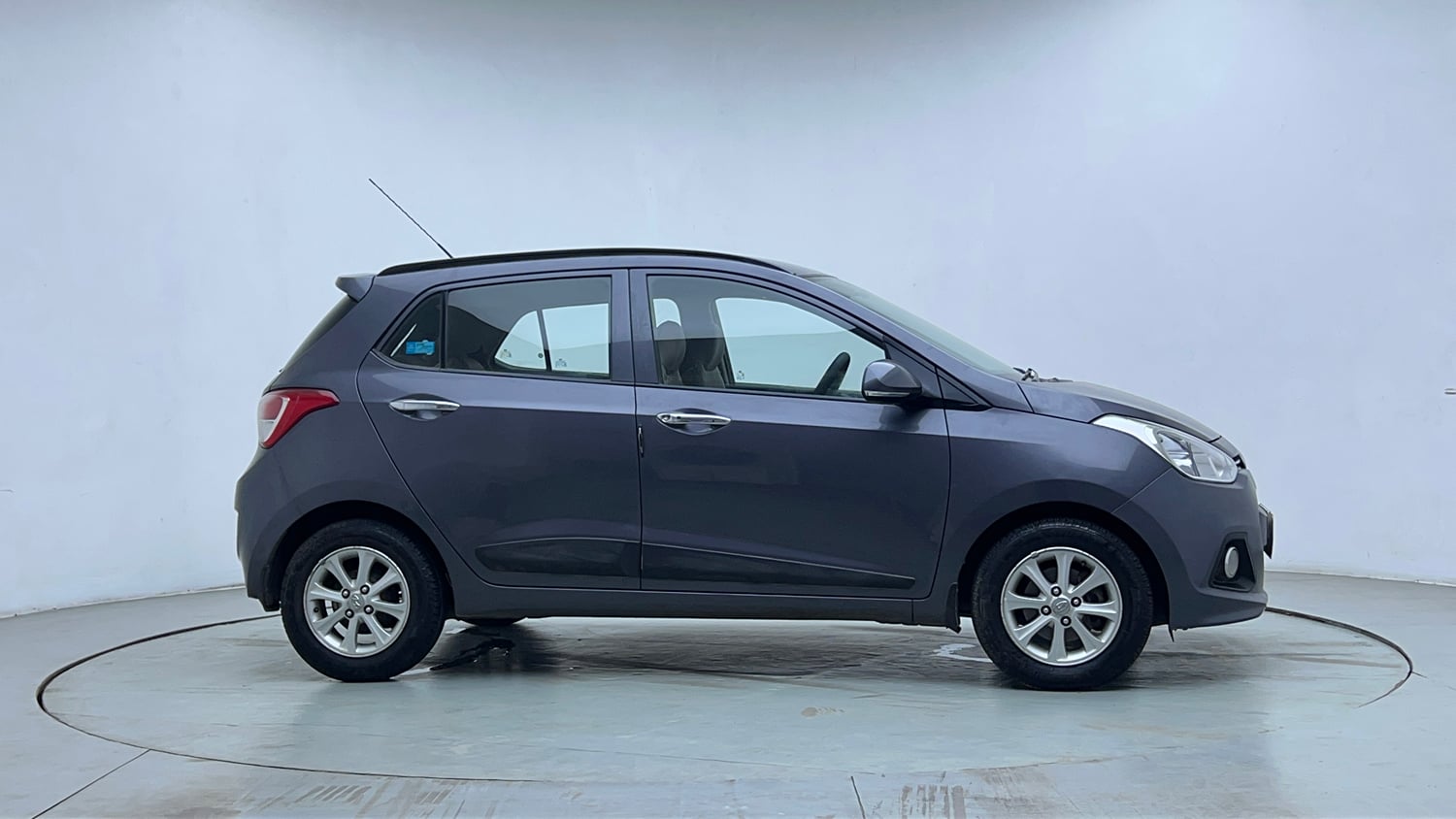 Used 2015 Hyundai Grand i10 Asta AT 1.2 Kappa VTVT Petrol Automatic exterior RIGHT SIDE VIEW