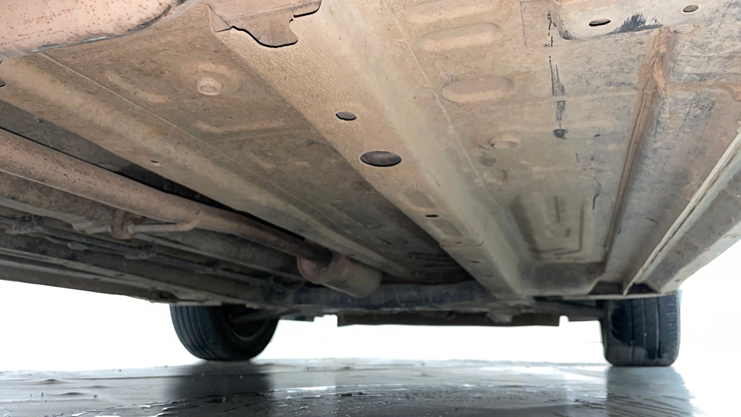 Used 2022 Tata Altroz XM Plus Petrol Petrol Manual extra REAR RIGHT UNDERBODY VIEW