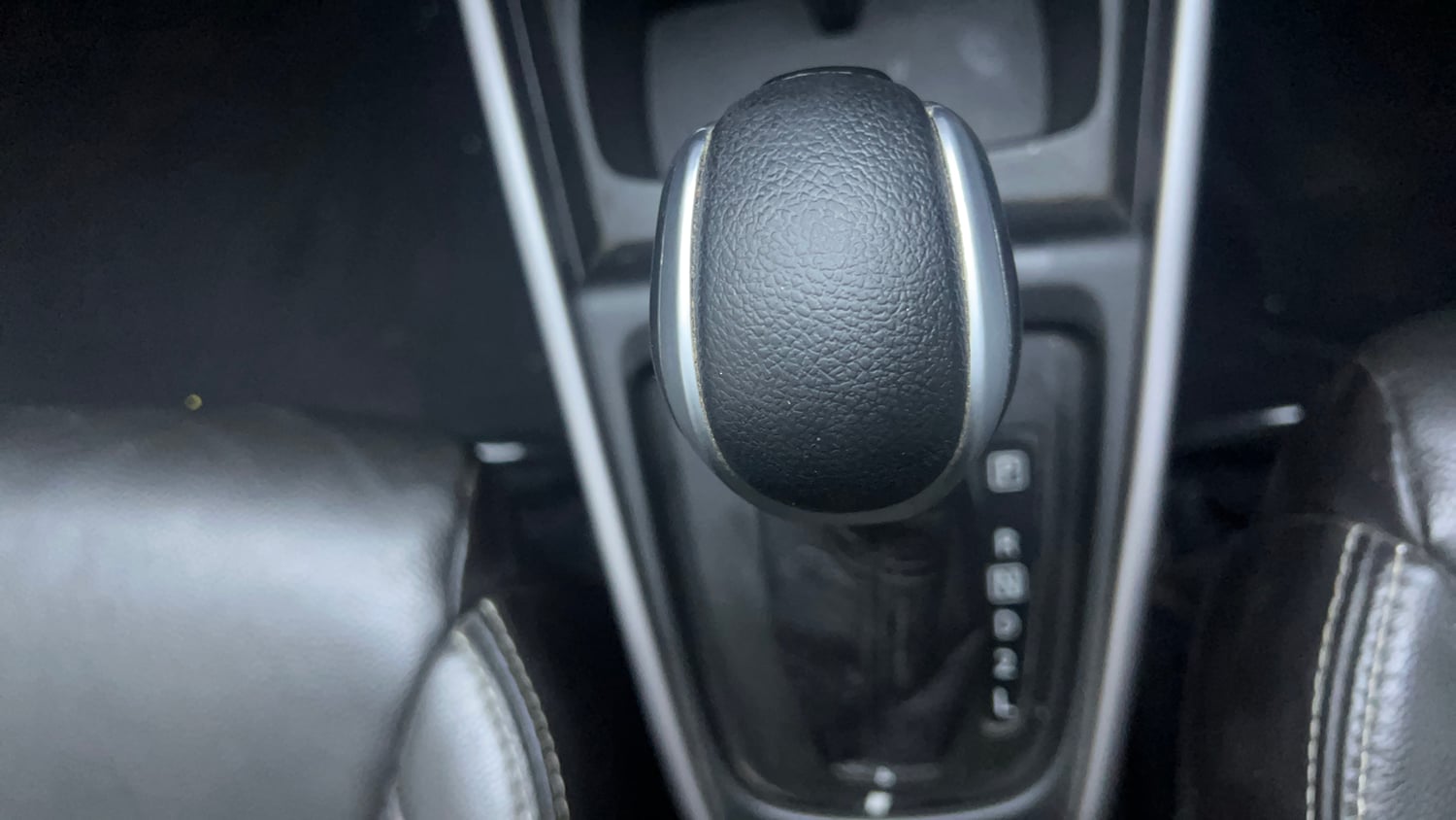 Used 2021 Maruti Suzuki XL6 Alpha AT Petrol Petrol Automatic interior GEAR  KNOB VIEW