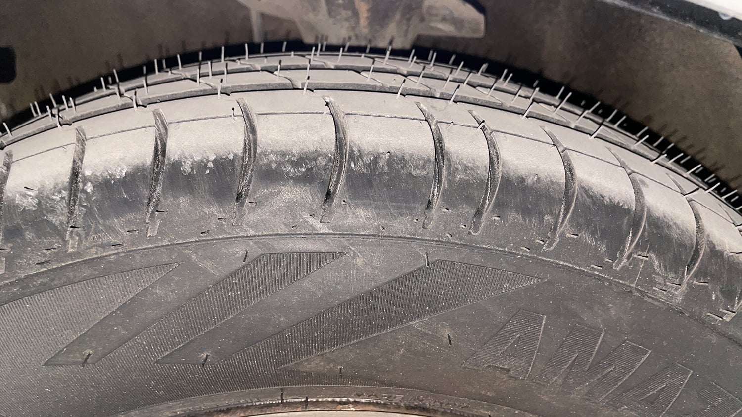 Used 2012 Hyundai i10 Magna 1.2 Kappa2 Petrol Manual tyres LEFT FRONT TYRE TREAD VIEW