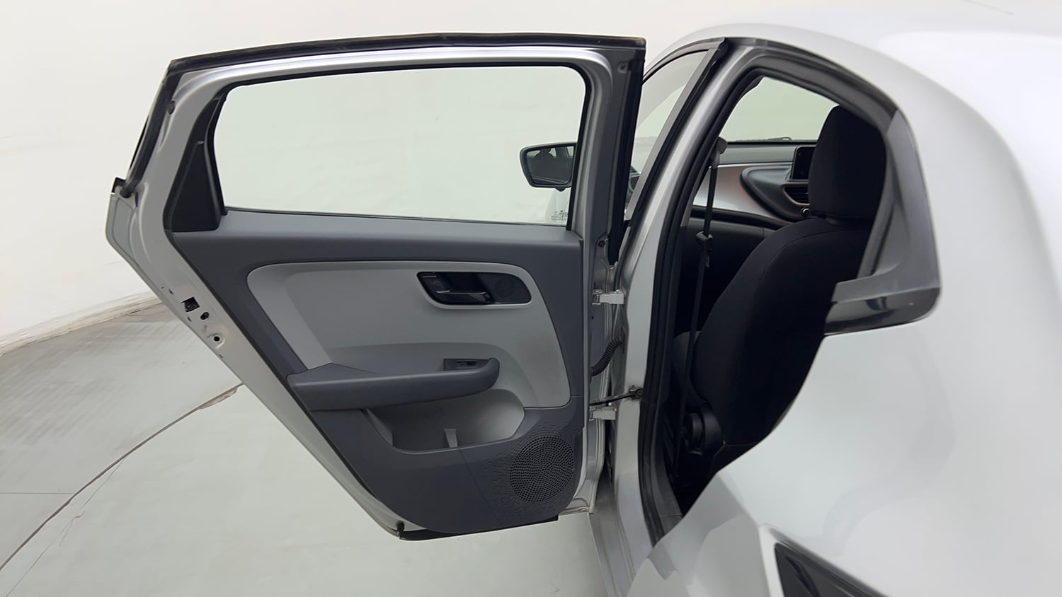 Used 2021 Tata Altroz XT Petrol Petrol Manual interior LEFT REAR DOOR OPEN VIEW