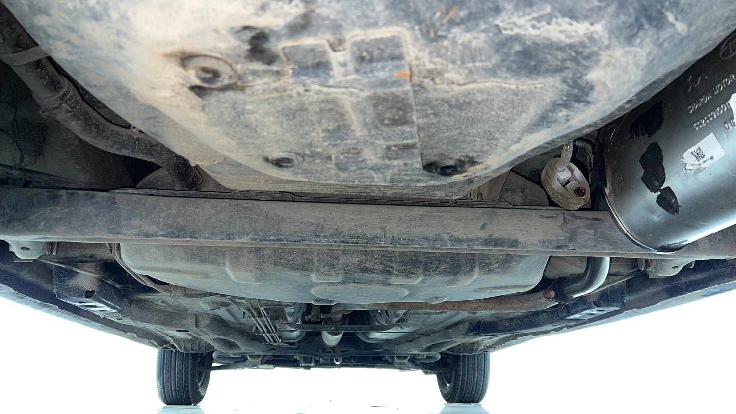 Used 2020 Tata Tiago XT Petrol Manual extra REAR UNDERBODY VIEW (TAKEN FROM REAR)