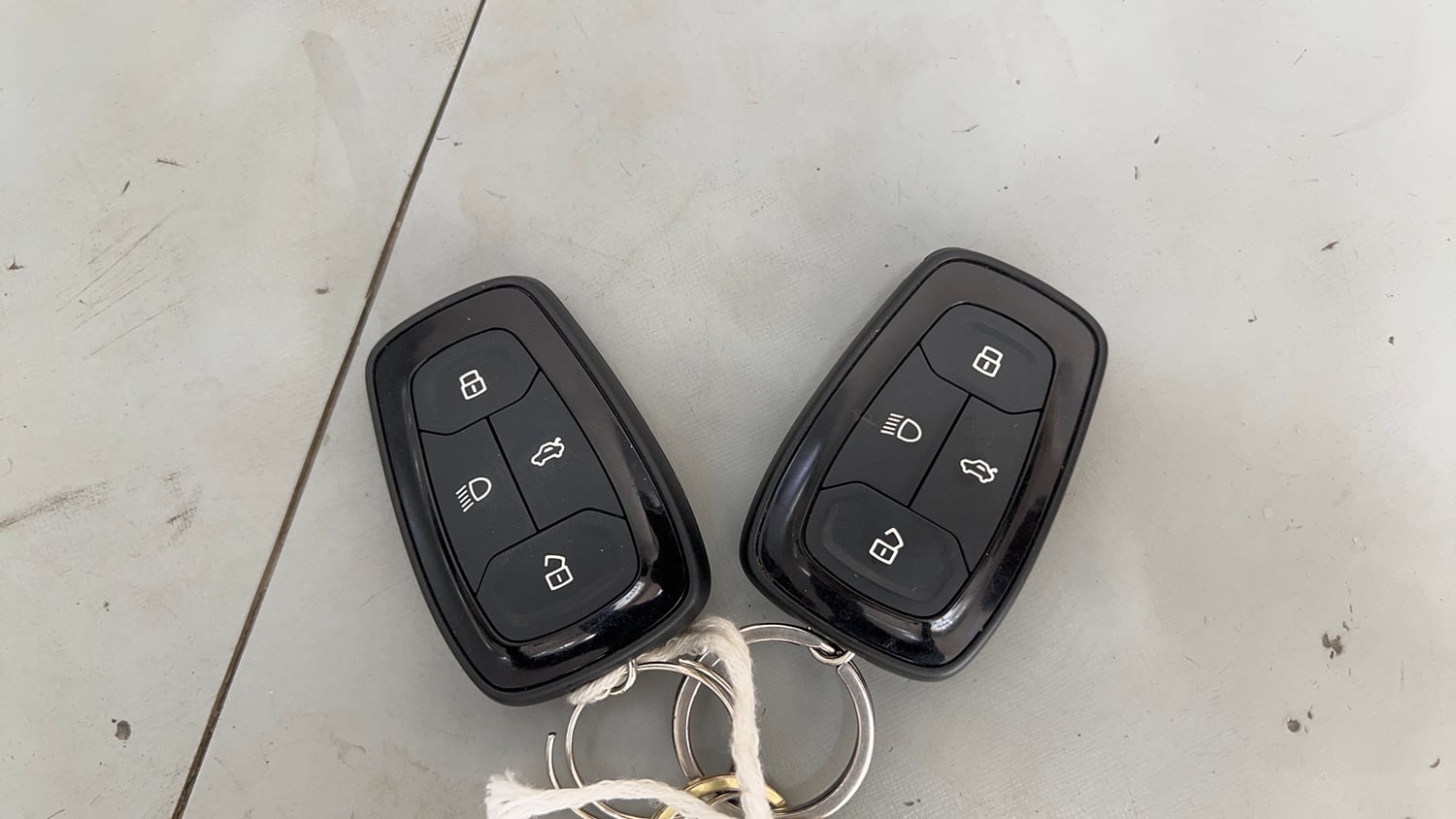 Used 2022 Tata Nexon Kaziranga XZA Plus (Premium) Petrol Automatic extra CAR KEY VIEW