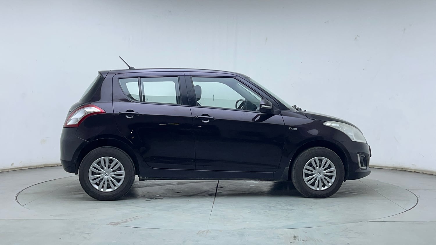 Used 2015 Maruti Suzuki Swift VDi Diesel Manual exterior RIGHT SIDE VIEW