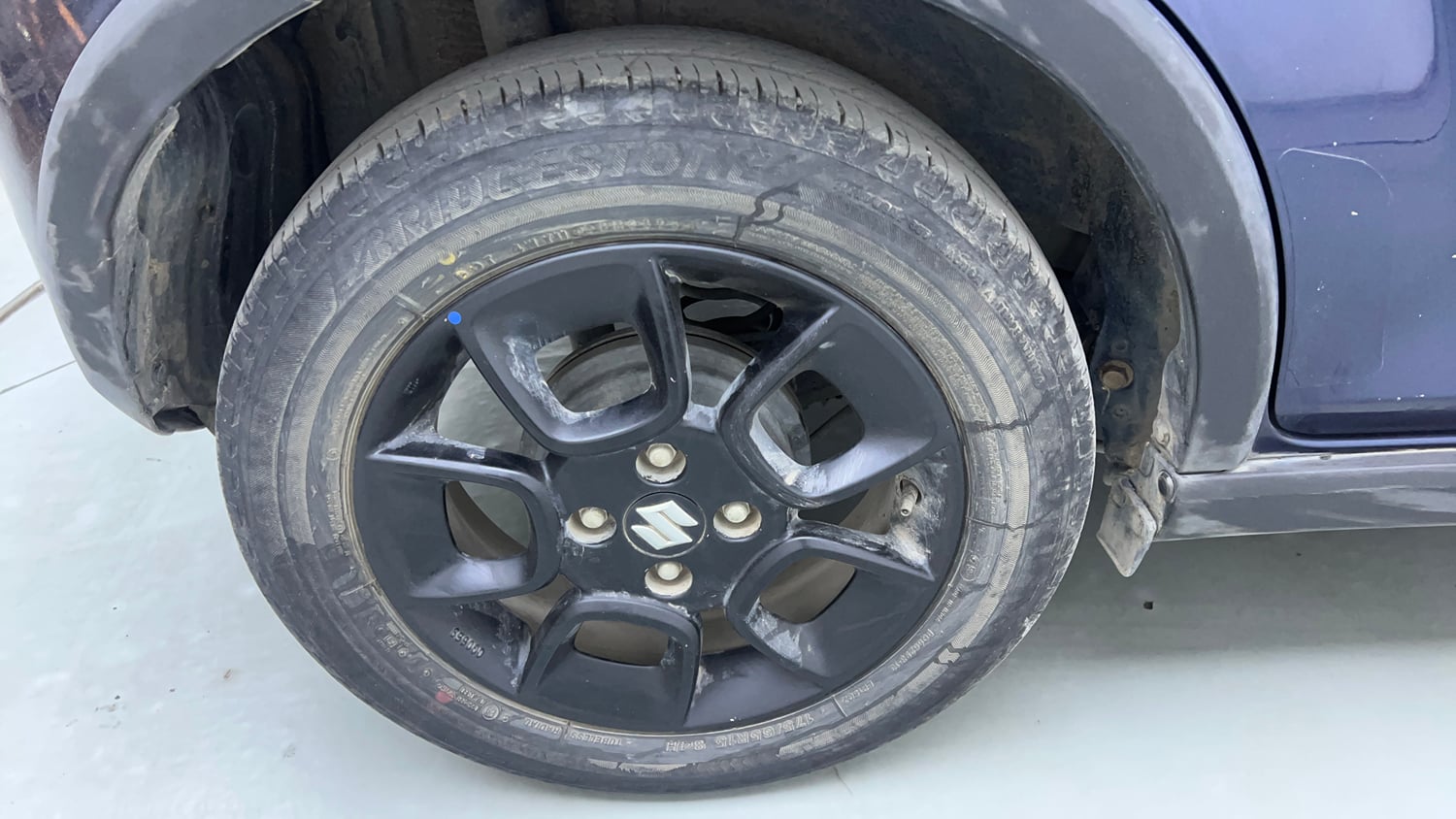 Used 2023 Maruti Suzuki Ignis Zeta 1.2 AMT Petrol Automatic tyres RIGHT REAR TYRE RIM VIEW
