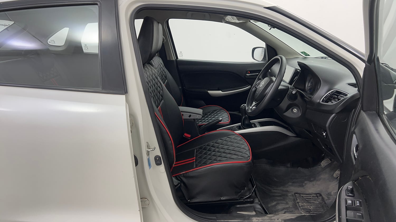Used 2016 Maruti Suzuki Baleno Delta Petrol+CNG (Outside Fitted) Cng Manual interior RIGHT SIDE FRONT DOOR CABIN VIEW