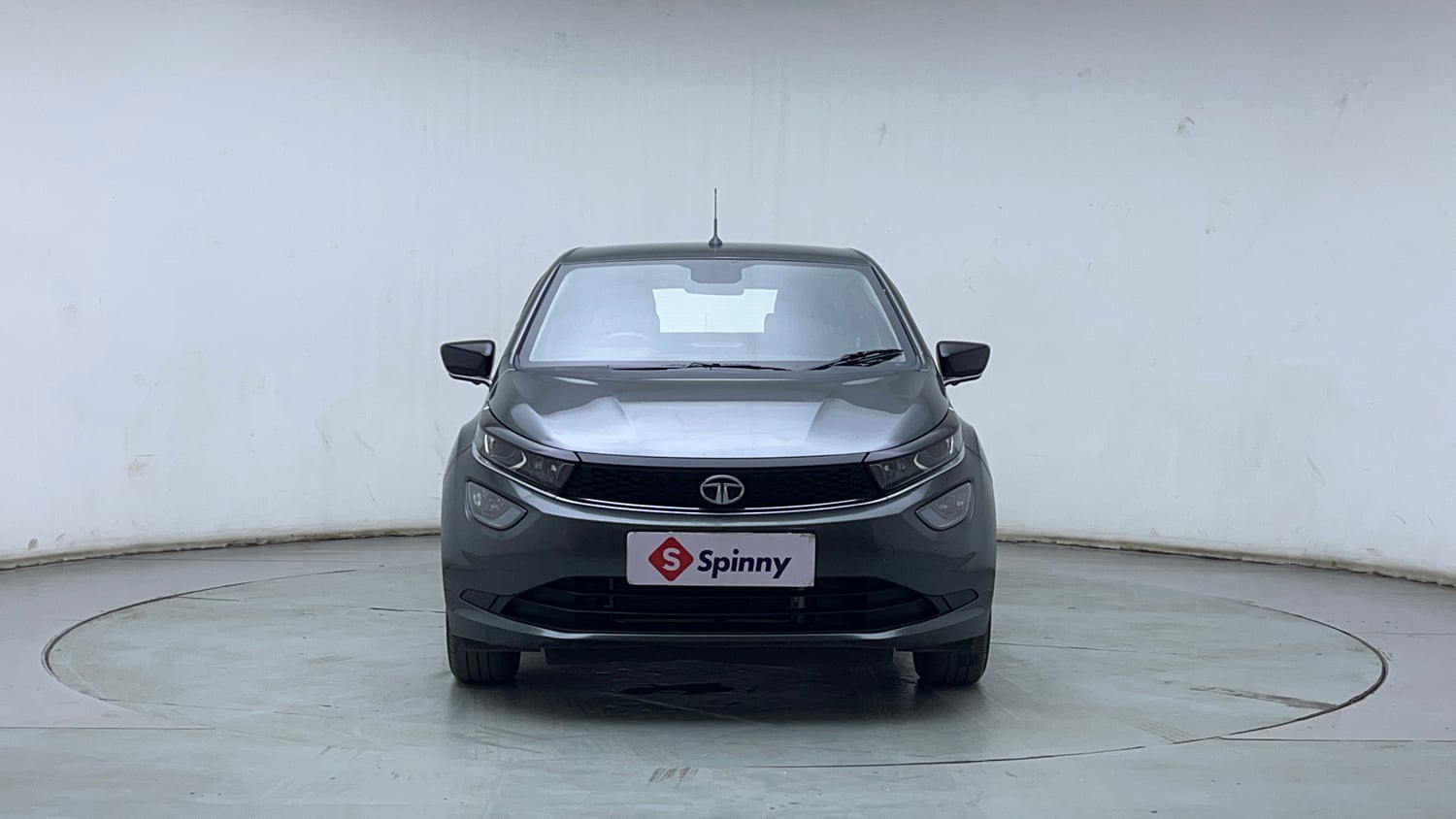 Used 2023 Tata Altroz XZ Petrol Petrol Manual exterior FRONT VIEW