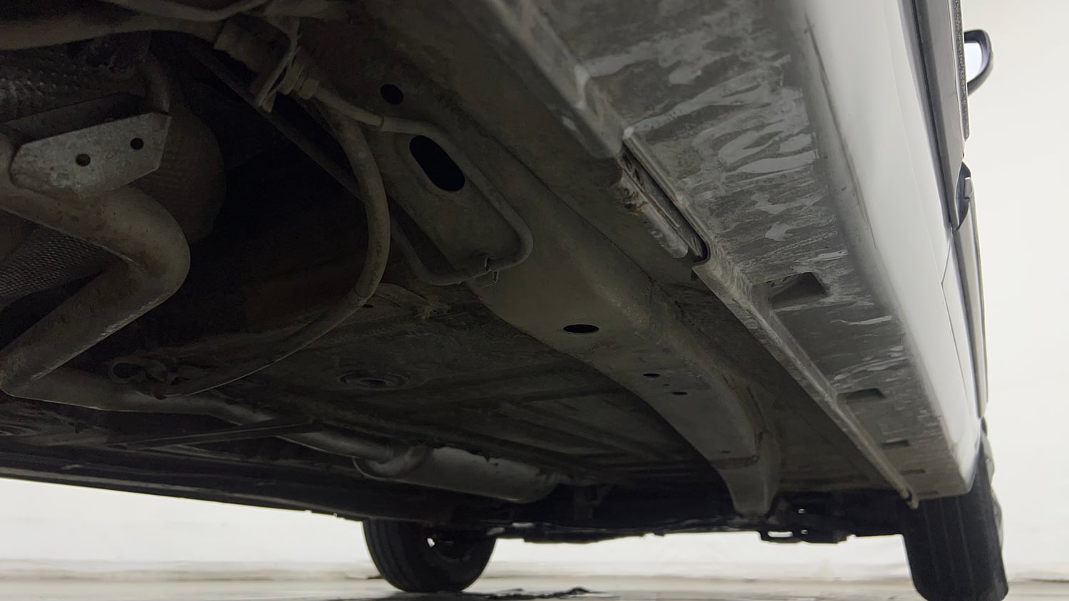 Used 2016 Maruti Suzuki Baleno Delta 1.2 Petrol Manual extra REAR RIGHT UNDERBODY VIEW
