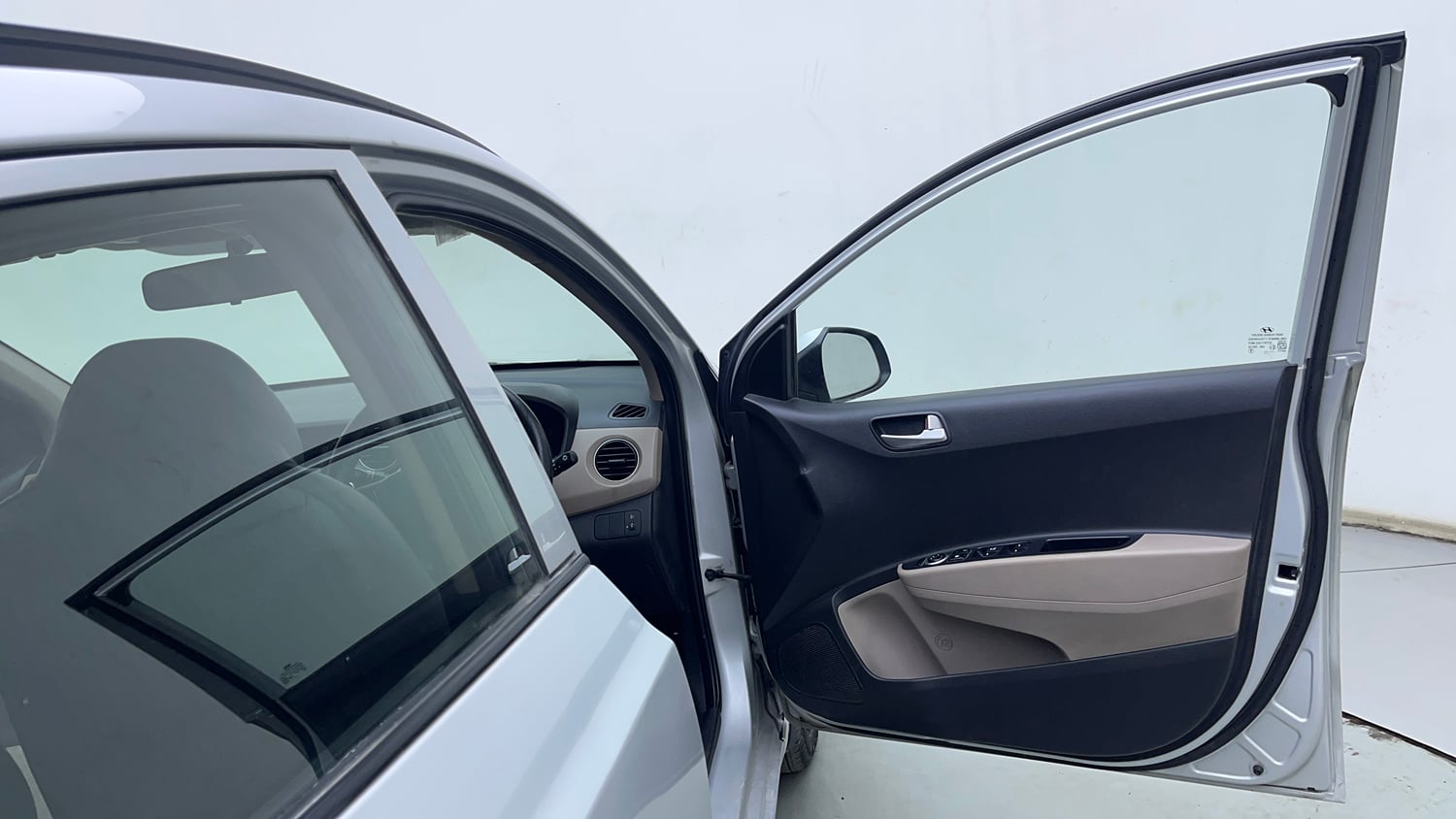 Used 2016 Hyundai Grand i10 Sportz 1.2 Kappa VTVT Petrol Manual interior RIGHT FRONT DOOR OPEN VIEW