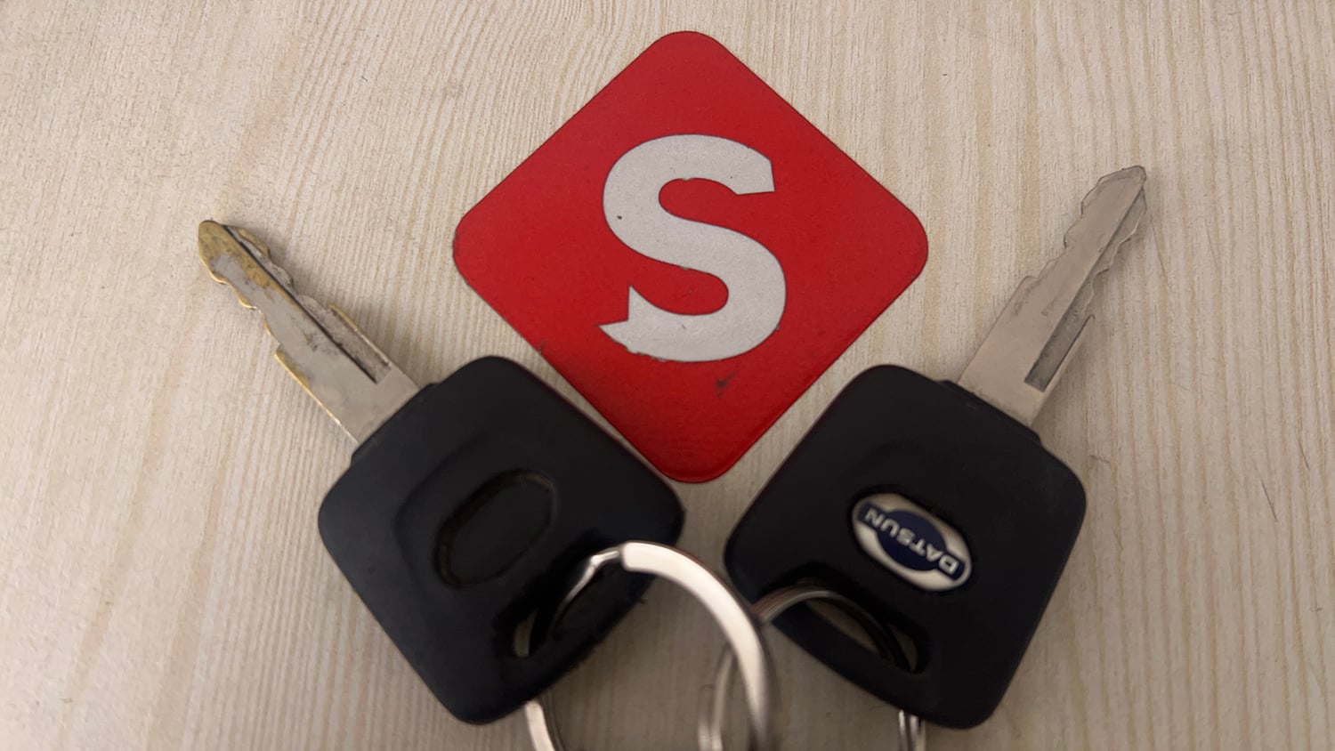 Used 2016 Datsun Redi-GO S Petrol Manual extra CAR KEY VIEW