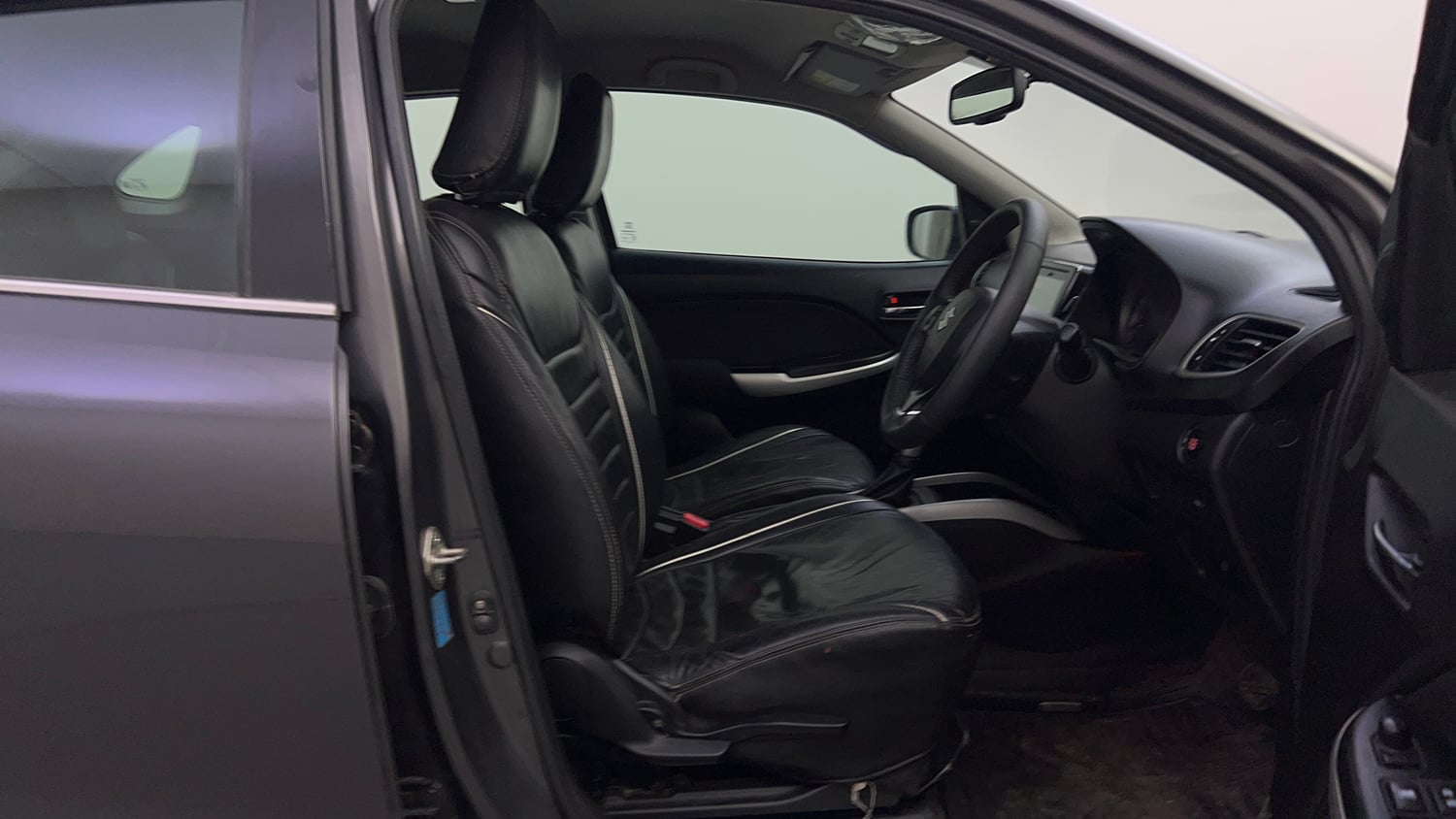 Used 2018 Maruti Suzuki Baleno Alpha 1.2 AT Petrol Automatic interior RIGHT SIDE FRONT DOOR CABIN VIEW