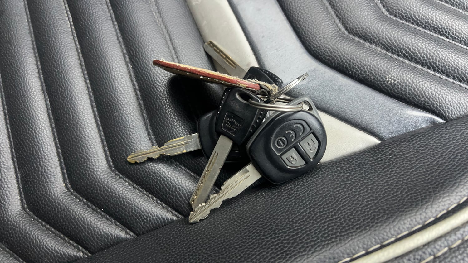 Used 2017 Maruti Suzuki Vitara Brezza VDi (O) Diesel Manual extra CAR KEY VIEW