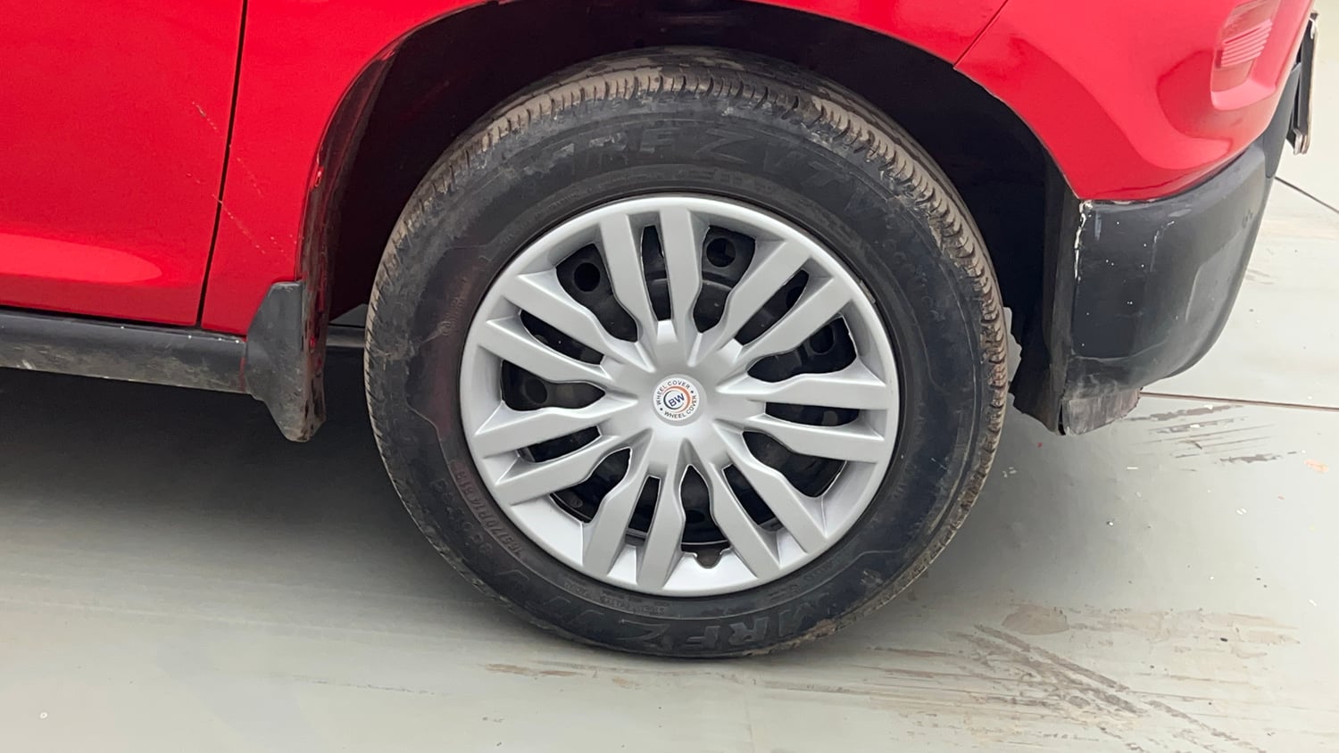 Used 2019 Maruti Suzuki S-Presso VXi Petrol Manual tyres RIGHT FRONT TYRE RIM VIEW