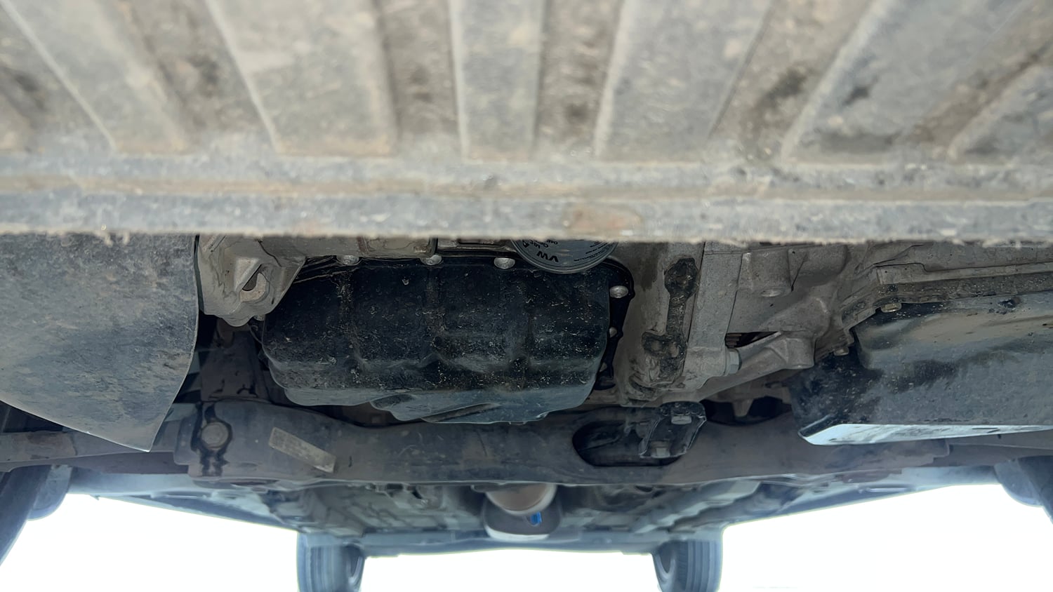 Used 2022 Volkswagen Virtus Highline 1.0 TSI AT Petrol Automatic extra FRONT LEFT UNDERBODY VIEW