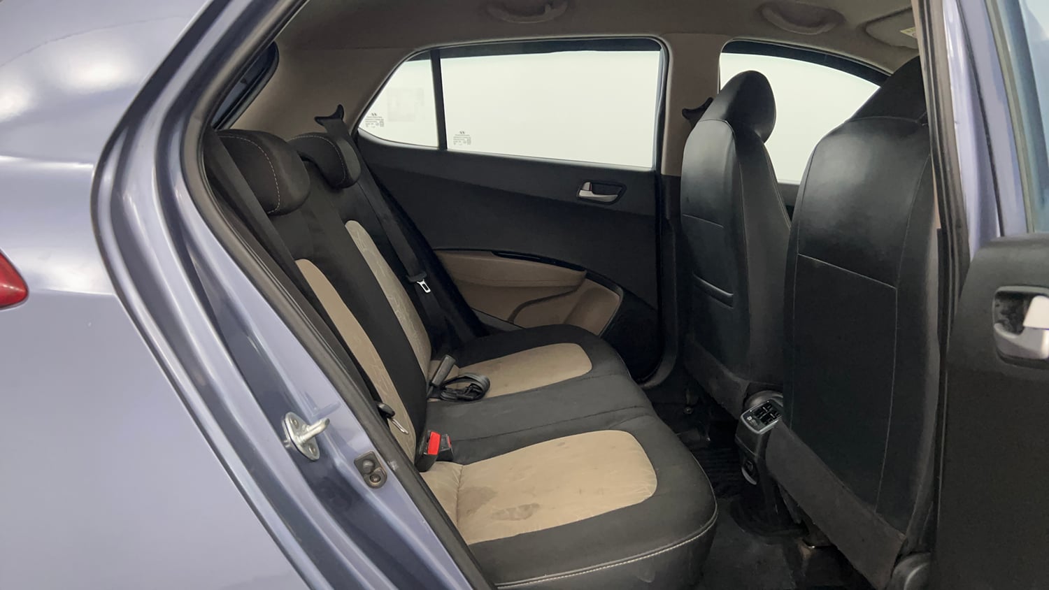 Used 2016 Hyundai Grand i10 Asta 1.2 Kappa VTVT (O) Petrol Manual interior RIGHT SIDE REAR DOOR CABIN VIEW