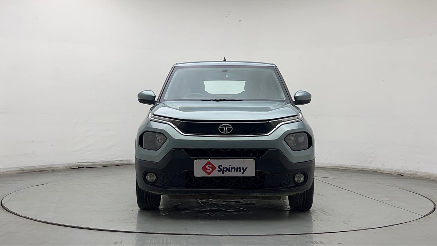 Used 2022 Tata Punch Accomplished MT Petrol Manual exterior FRONT VIEW