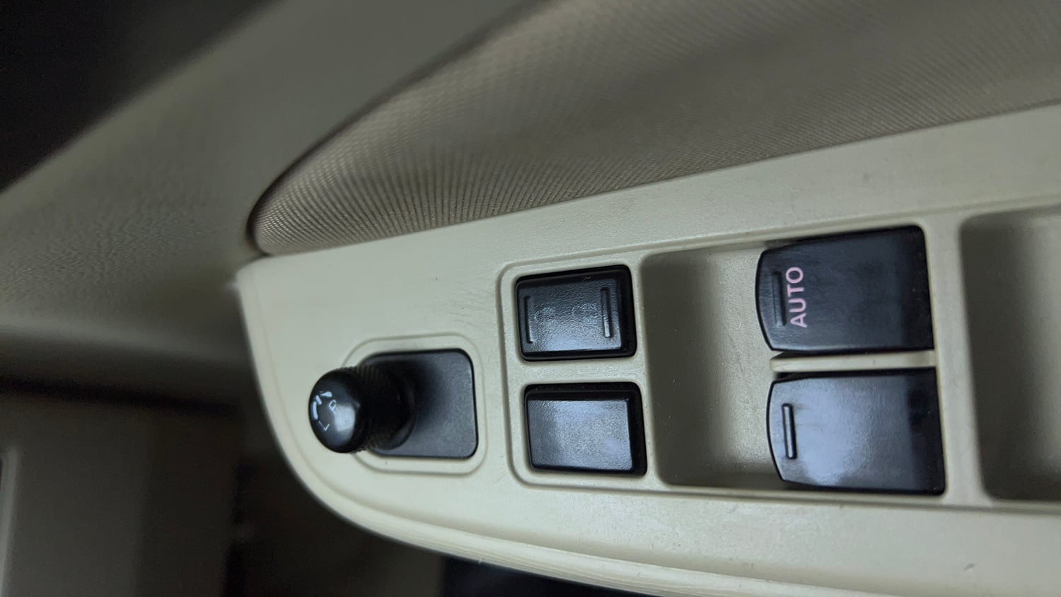 Used 2018 Maruti Suzuki Dzire VXi Petrol Manual top_features Adjustable ORVM