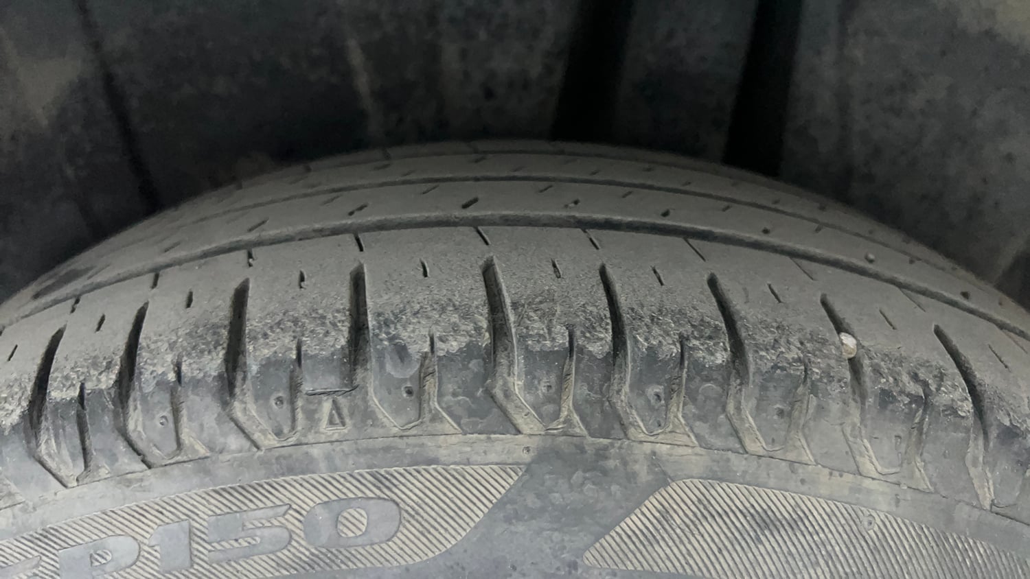 Used 2021 Maruti Suzuki XL6 Alpha AT Petrol Petrol Automatic tyres LEFT REAR TYRE TREAD VIEW