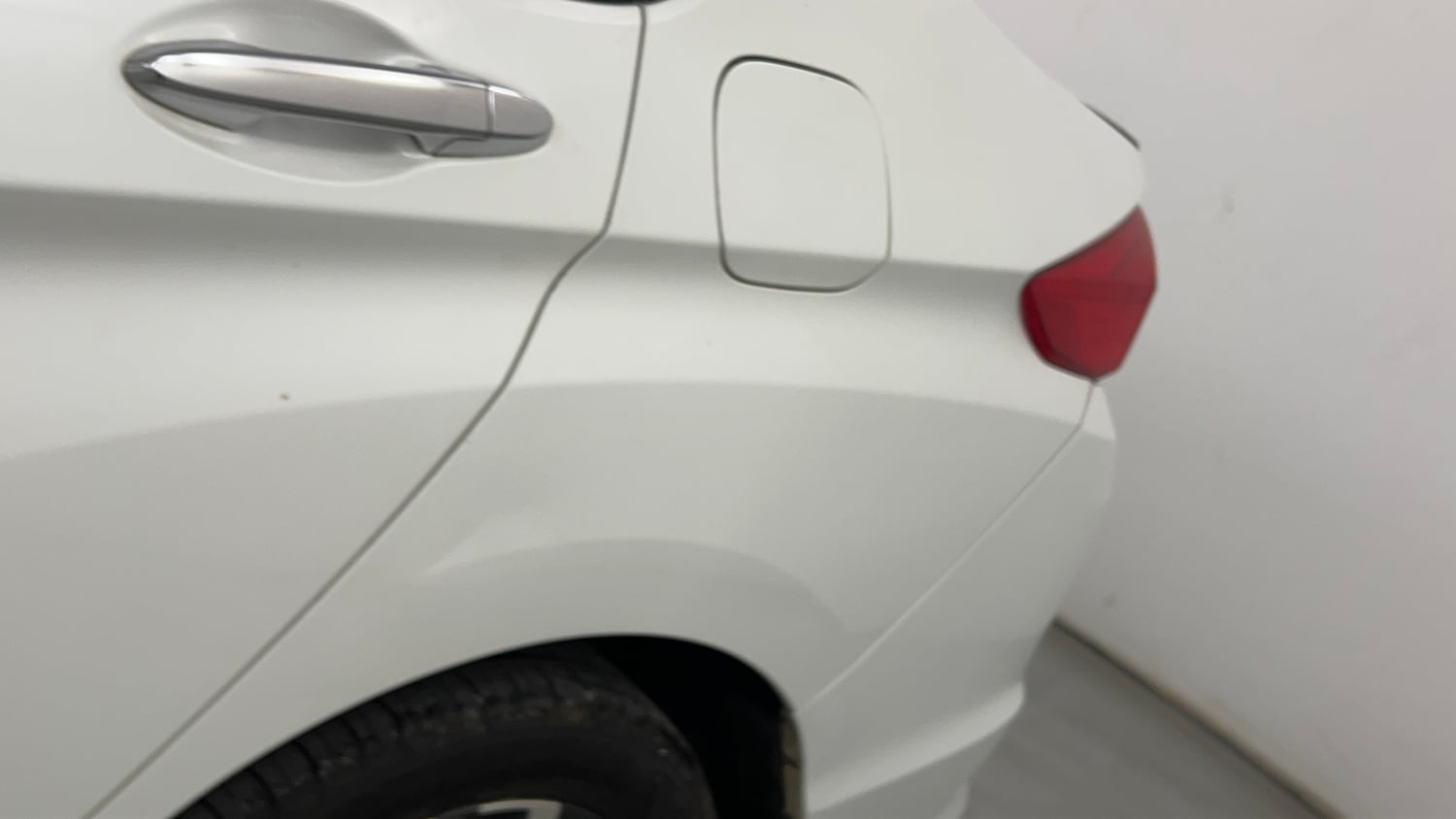 Used 2018 Honda City VX CVT Petrol Petrol Automatic dents MINOR DENT