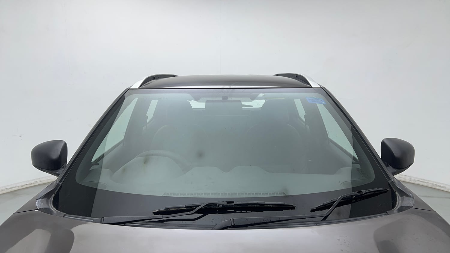 Used 2023 Nissan Magnite XE Petrol Manual exterior FRONT WINDSHIELD VIEW