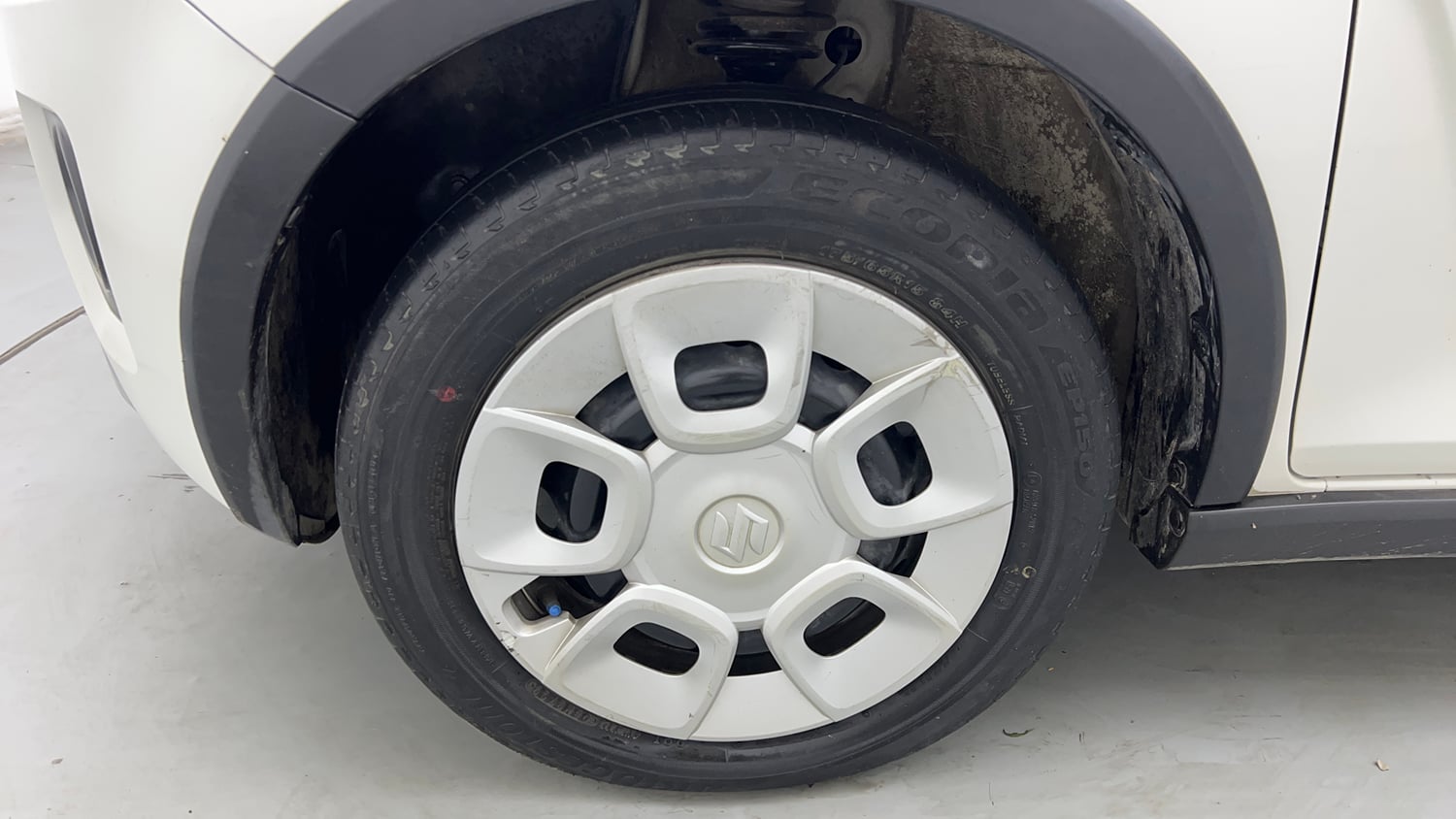 Used 2022 Maruti Suzuki Ignis Delta 1.2 MT Petrol Manual tyres LEFT FRONT TYRE RIM VIEW