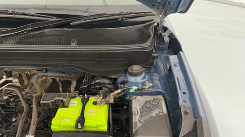 Used 2020 Hyundai Venue S 1.2 Petrol Petrol Manual engine ENGINE LEFT SIDE HINGE & APRON VIEW