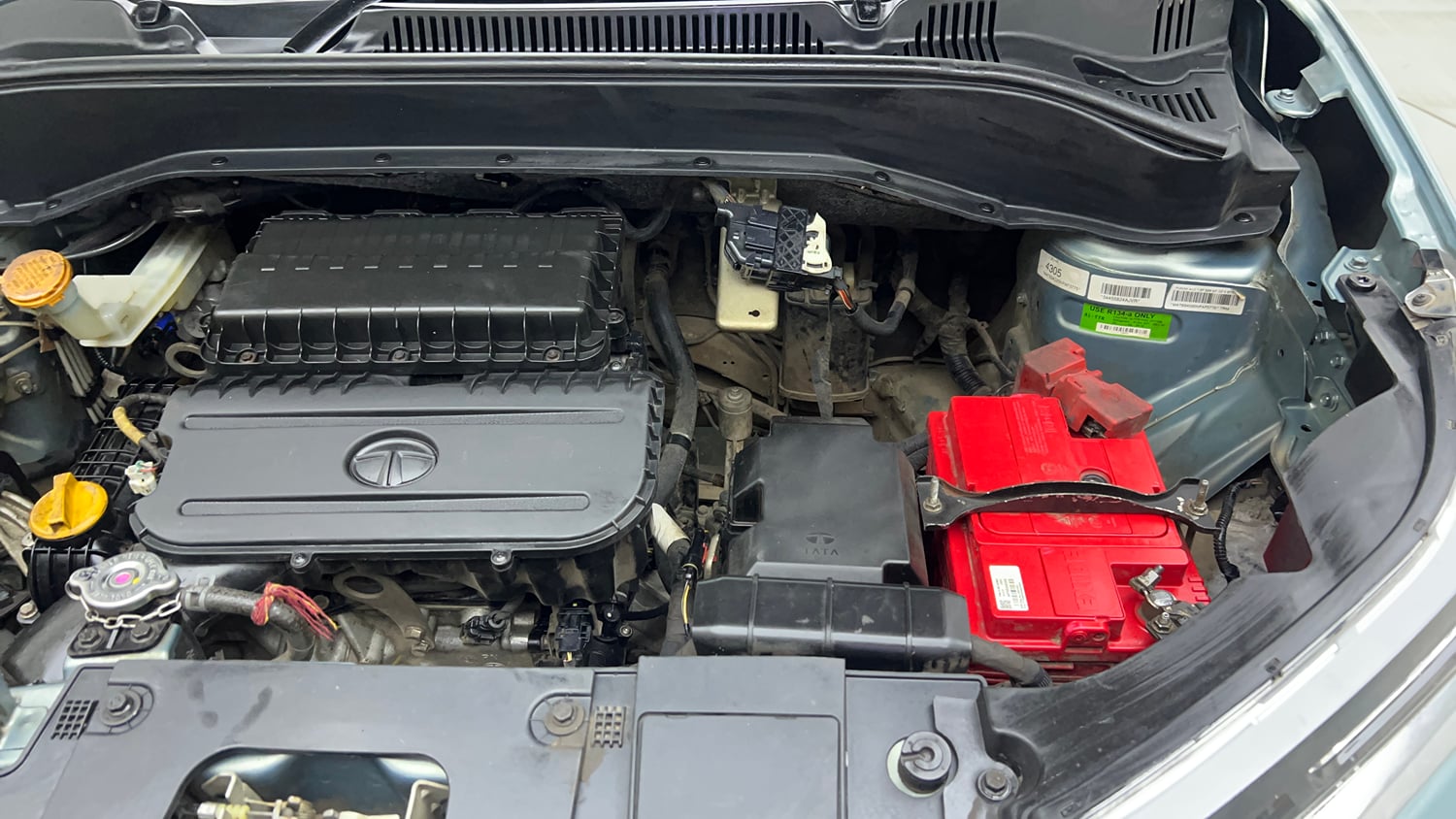 Used 2022 Tata Punch Accomplished MT Petrol Manual engine ENGINE LEFT SIDE VIEW