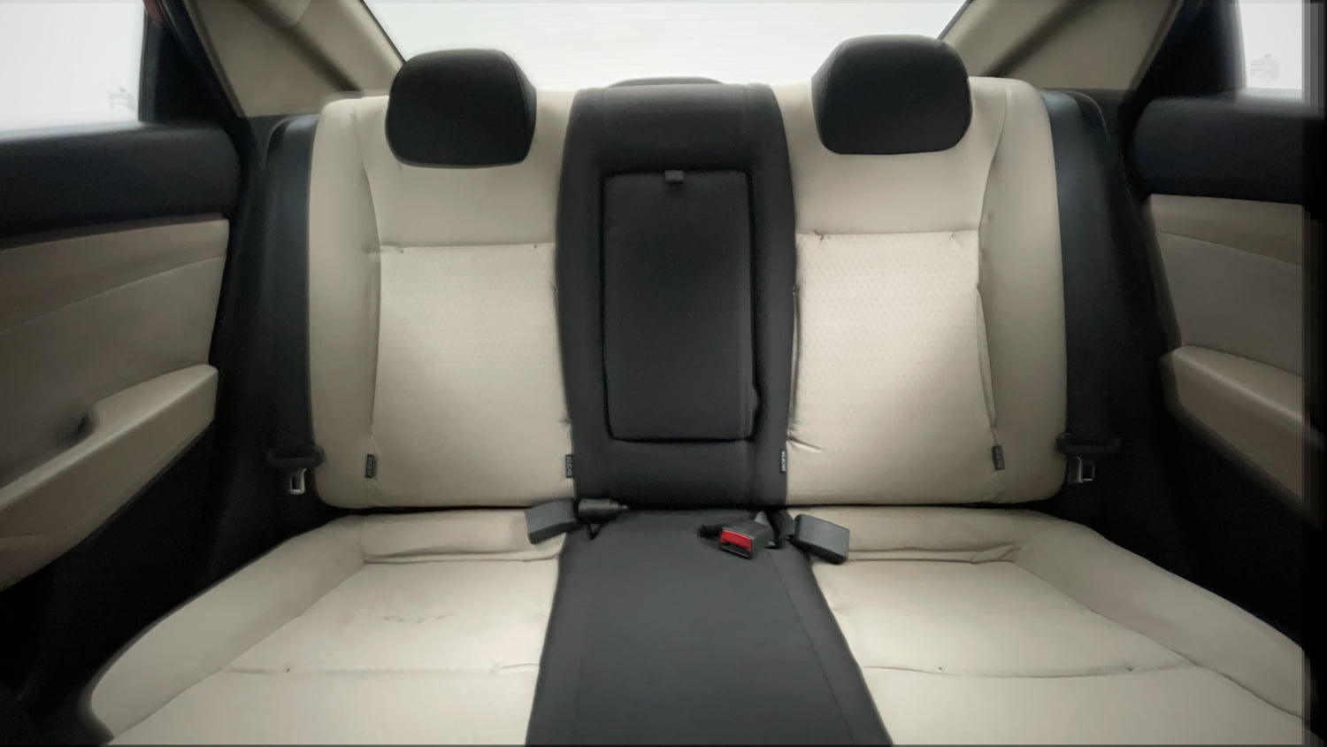 Used 2018 Hyundai Verna EX 1.4 VTVT Petrol Manual interior REAR SEAT CONDITION VIEW