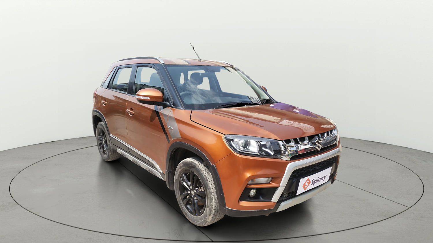 Used 2019 maruti-suzuki Vitara Brezza ZDi Plus Dual Tone AGS Diesel Automatic exterior RIGHT FRONT CORNER VIEW