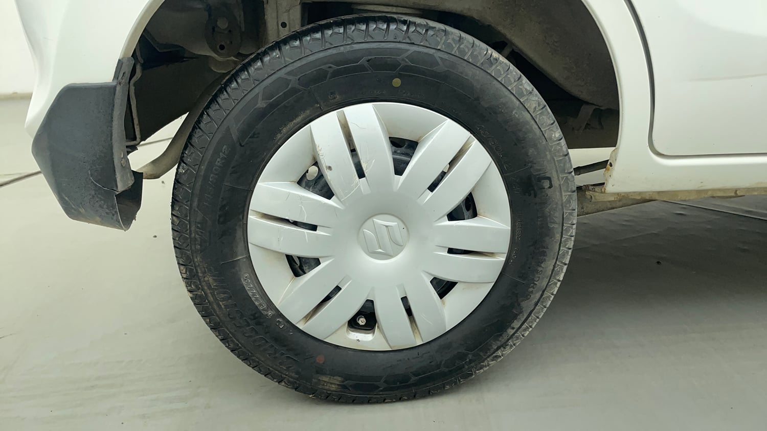 Used 2020 Maruti Suzuki Alto 800 VXi Petrol Manual tyres RIGHT REAR TYRE RIM VIEW