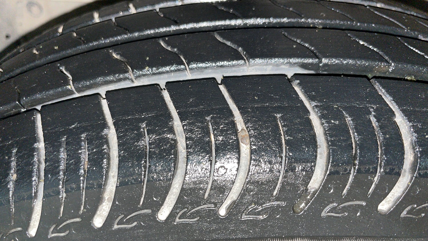 Used 2022 Maruti Suzuki Wagon R VXI 1.0 Petrol Manual tyres LEFT FRONT TYRE TREAD VIEW