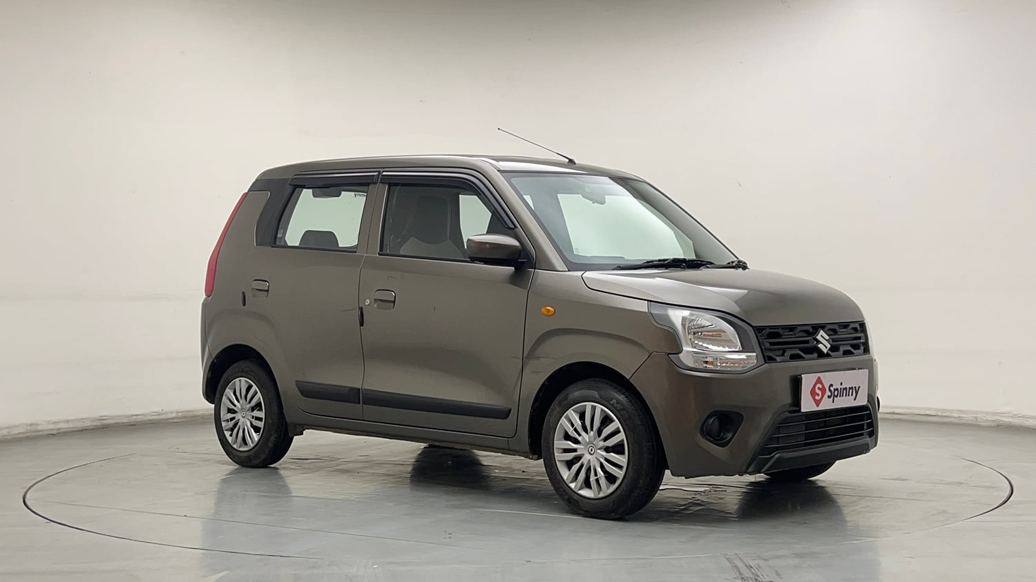 Used 2023 Maruti Suzuki Wagon R VXI 1.0 Petrol Manual exterior RIGHT FRONT CORNER VIEW