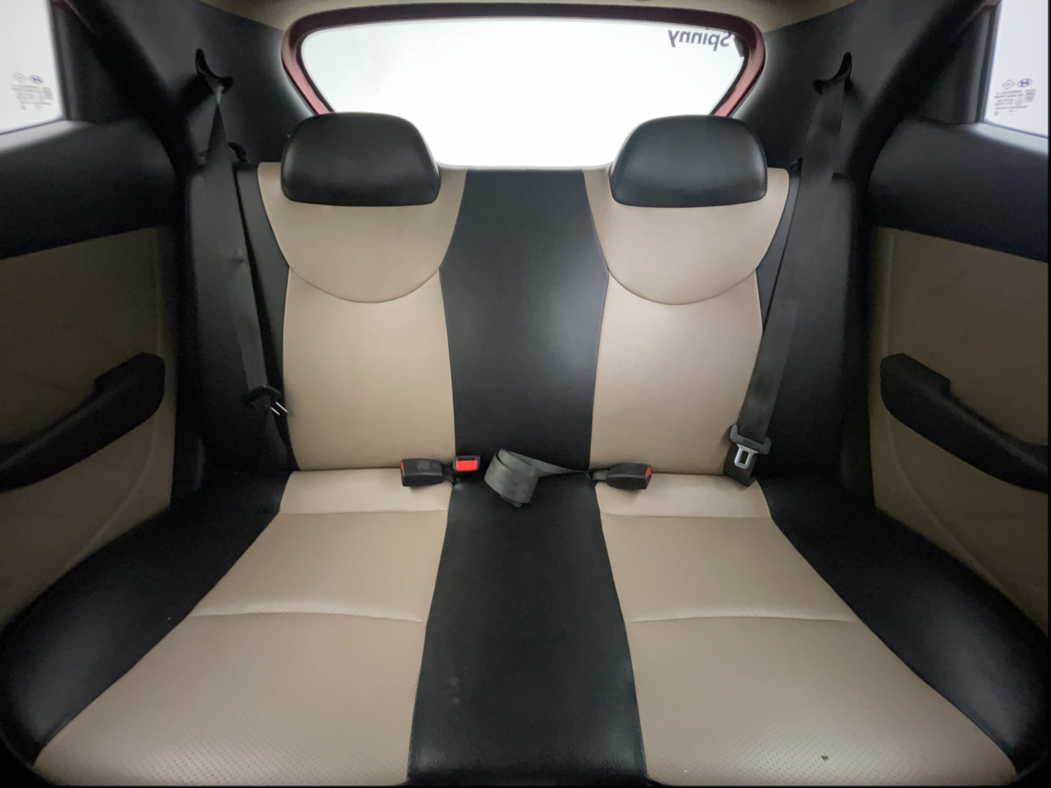 Used 2015 Hyundai Eon D-Lite + Petrol Manual interior REAR SEAT CONDITION VIEW