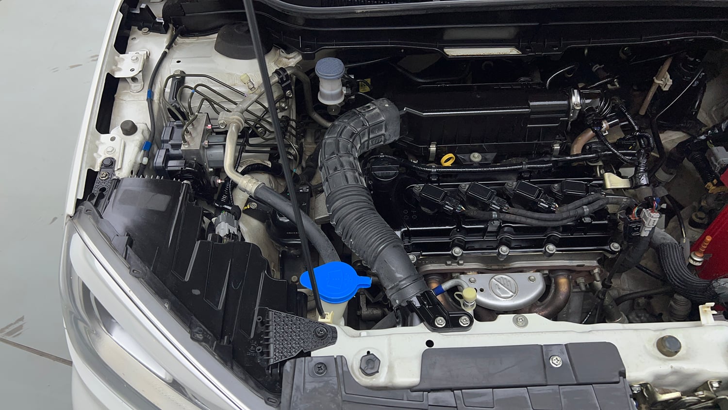 Used 2021 Maruti Suzuki Vitara Brezza ZXi AT SHVS Petrol Automatic engine ENGINE RIGHT SIDE VIEW