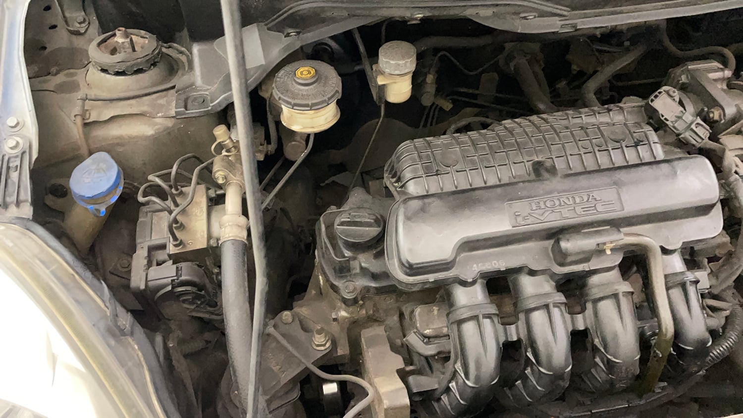 Used 2014 Honda Amaze 1.2 VX i-VTEC Petrol Manual engine ENGINE RIGHT SIDE VIEW