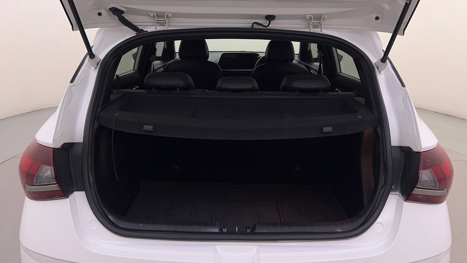 Used 2023 Hyundai i20 N Line N8 1.0 Turbo DCT Petrol Automatic interior DICKY INSIDE VIEW