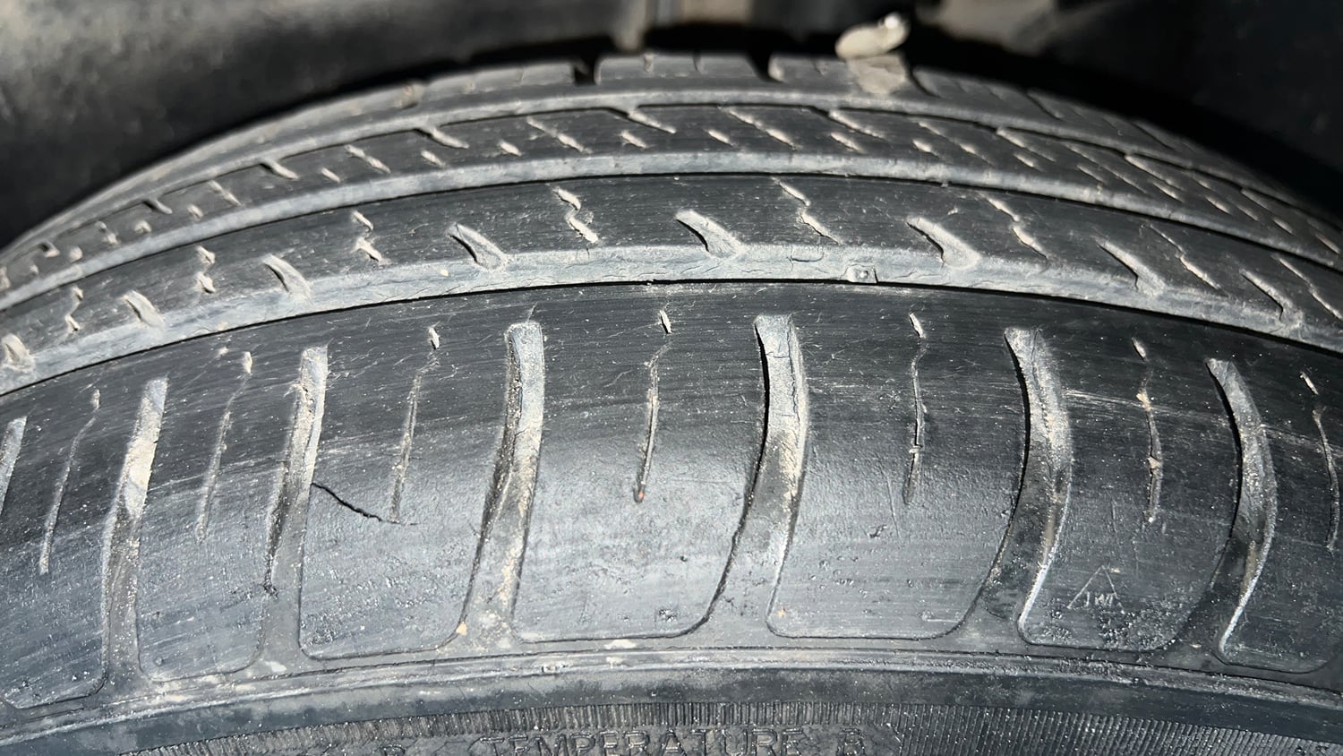 Used 2018 Maruti Suzuki Dzire VXi AMT Petrol Automatic tyres LEFT REAR TYRE TREAD VIEW