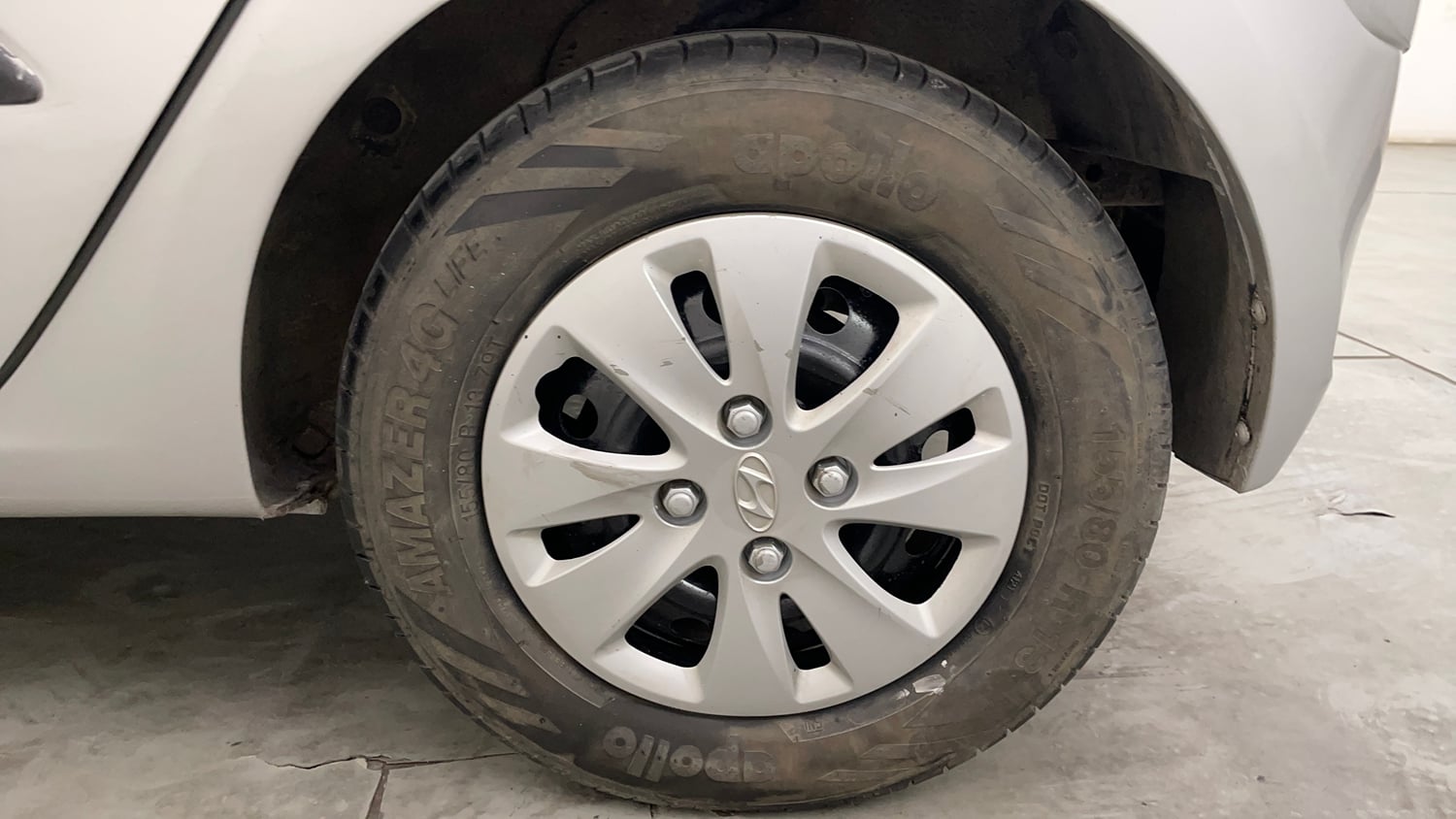 Used 2012 Hyundai i10 Magna 1.2 Kappa2 Petrol Manual tyres LEFT REAR TYRE RIM VIEW