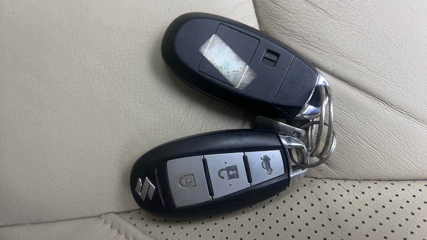Used 2021 Maruti Suzuki Ciaz Alpha 1.5 AT Petrol Automatic extra CAR KEY VIEW