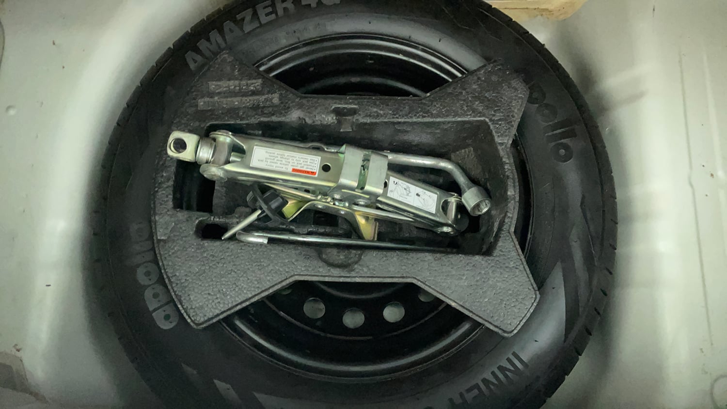 Used 2017 Maruti Suzuki Celerio VXi Petrol Manual tyres SPARE TYRE VIEW
