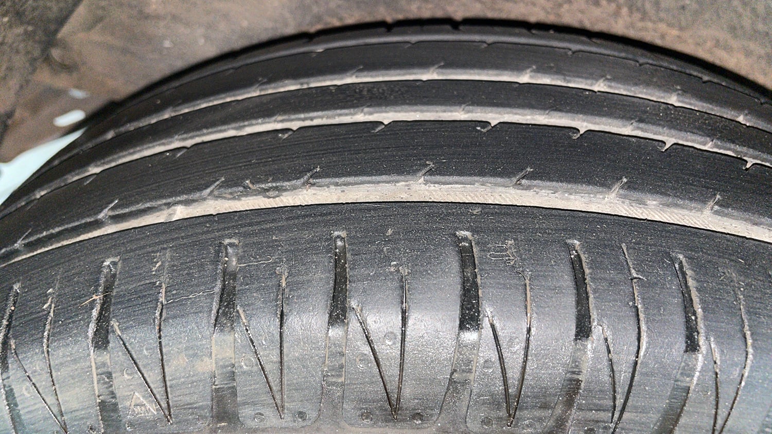 Used 2012 Hyundai i20 Sportz 1.2 BS-IV Petrol Manual tyres RIGHT REAR TYRE TREAD VIEW