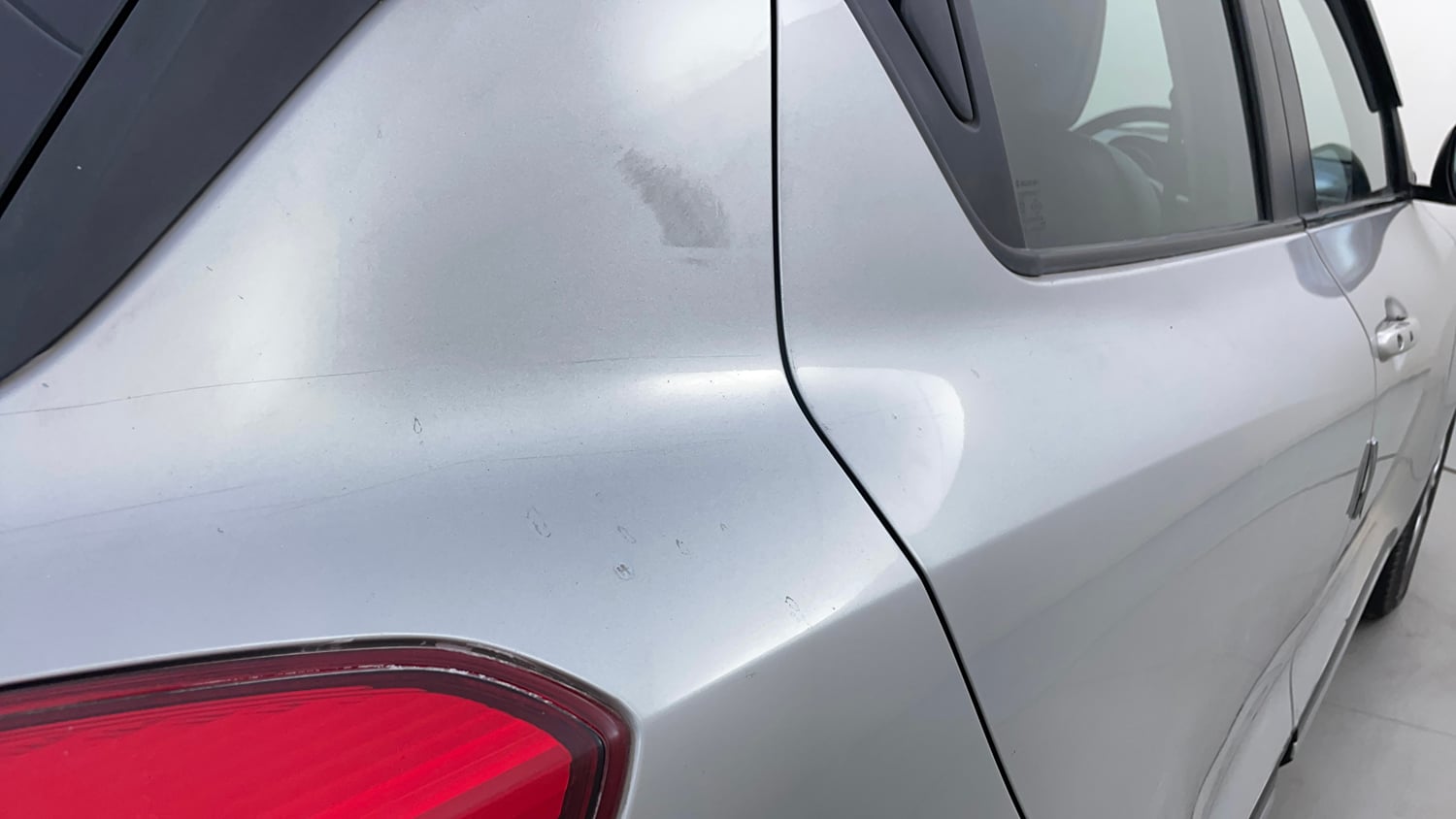 Used 2023 Maruti Suzuki Swift ZXi Petrol Manual dents MINOR SCRATCH