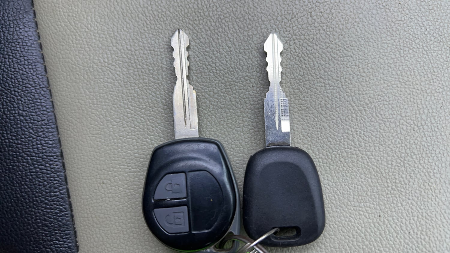 Used 2015 Maruti Suzuki Swift Dzire VXI Petrol Manual extra CAR KEY VIEW